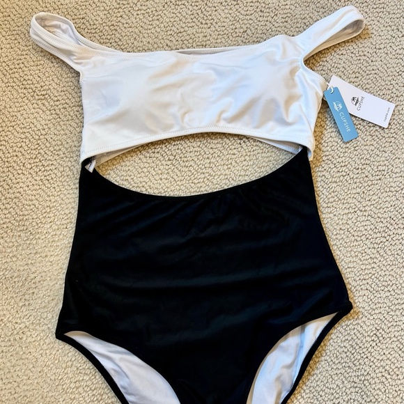 Cupshe one piece cut out swimsuit NWT - Picture 1 of 3